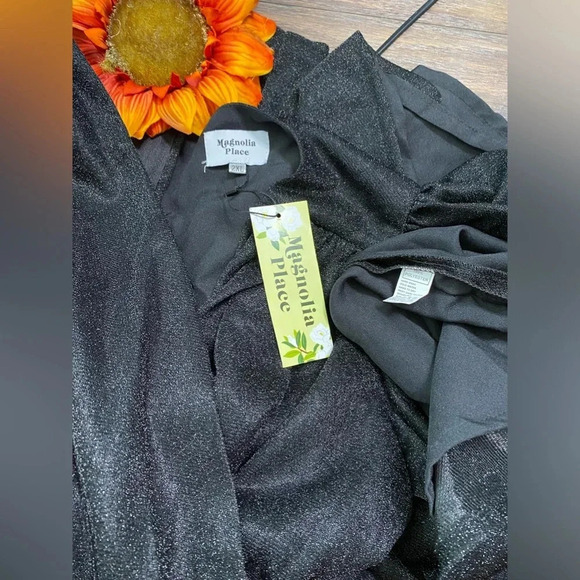 🦋B2G1🦋MAGNOLIA PLACE Black Sparkly PLUS SIZE Flutter Sleeve Dress NWT | 2XL | - Picture 9 of 11
